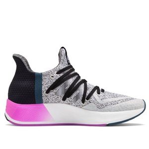 NWOT New Balance Cypher Run 8
